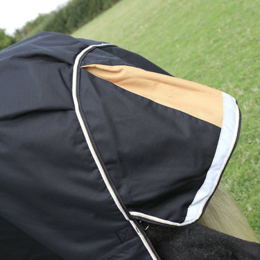 Buy Shires Highlander Plus 200g Black Turnout Rug & Neck Set| Online for Equine